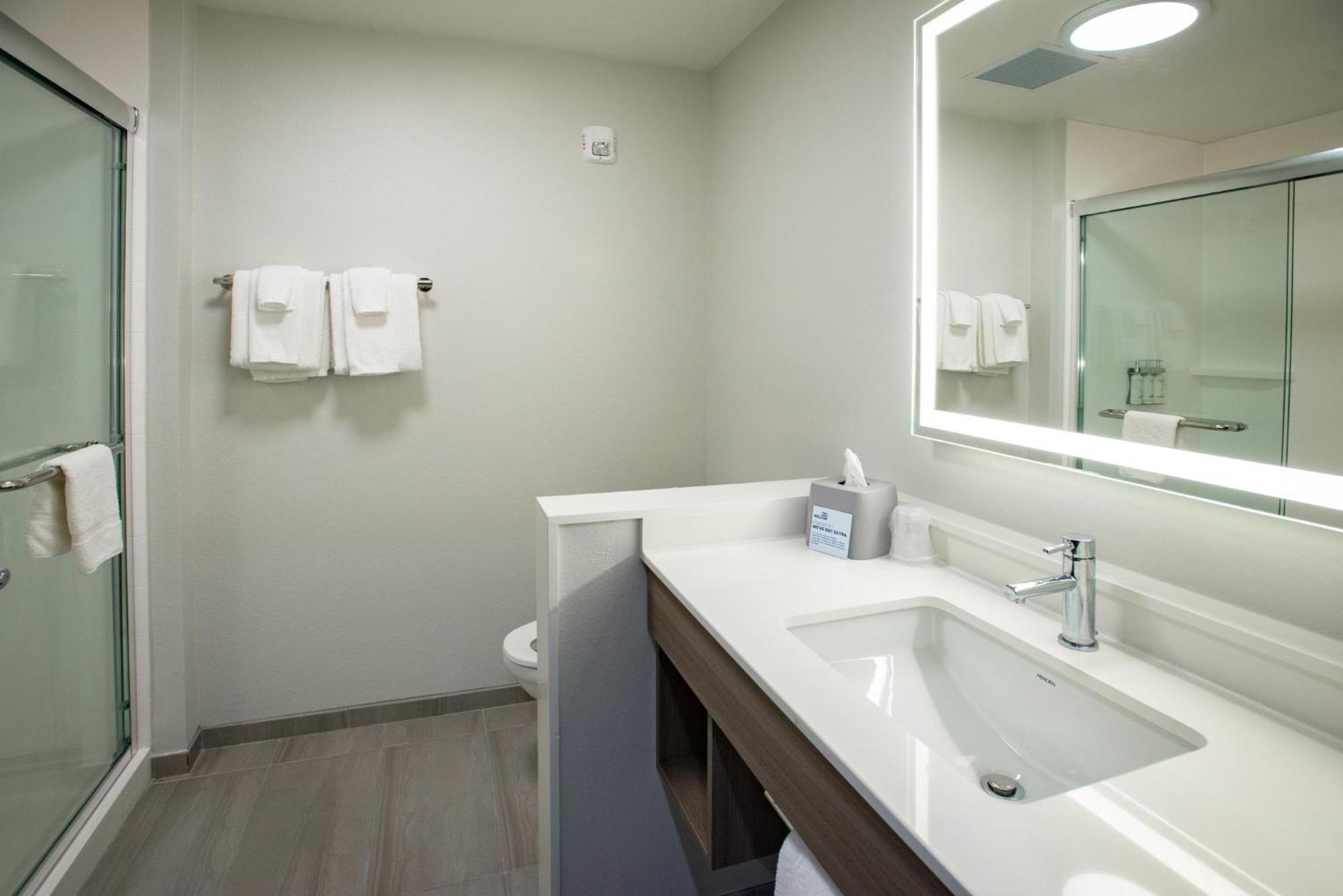Holiday Inn Express & Suites Pensacola Airport North - I-10 By Ihg Ferry Pass Dış mekan fotoğraf