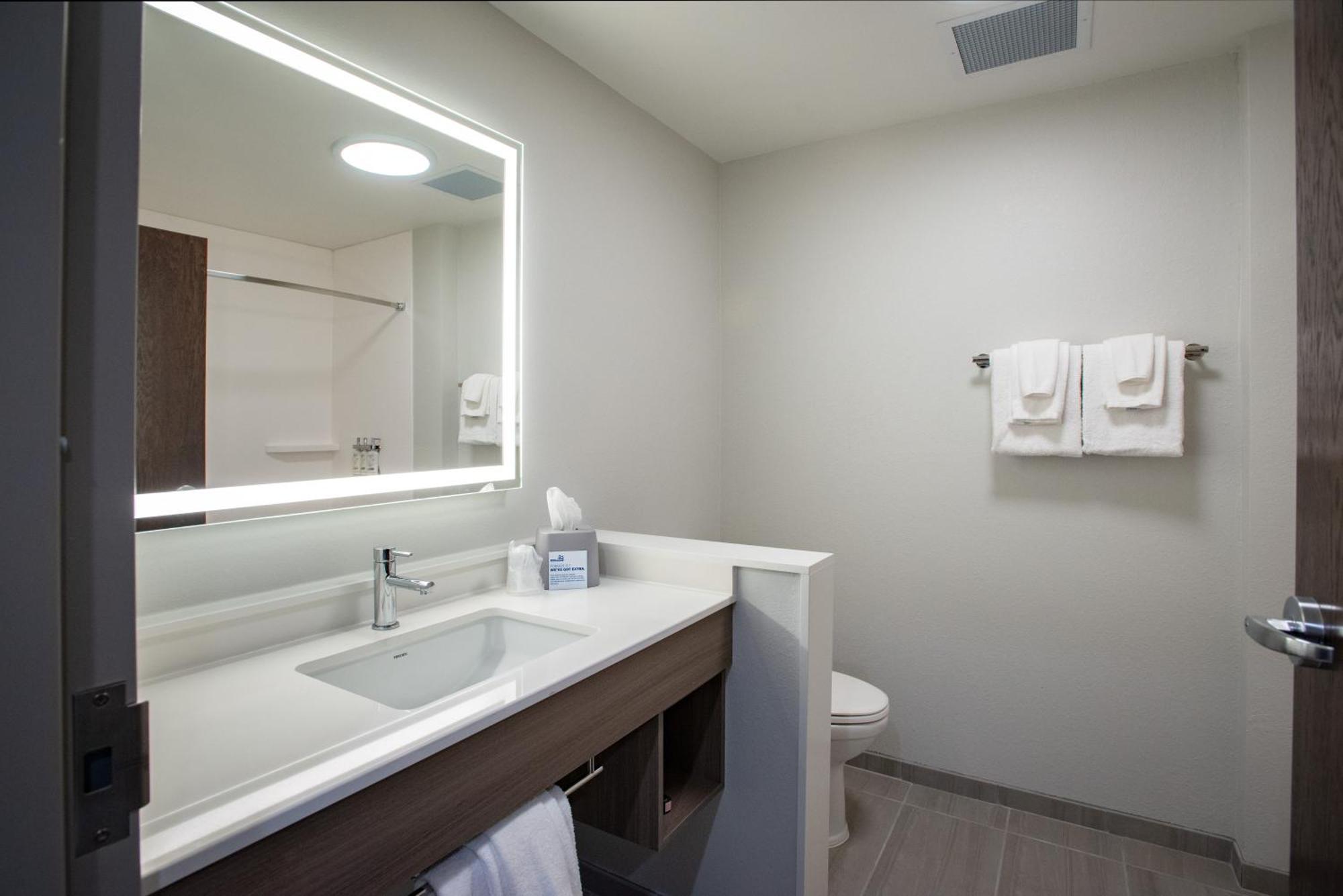 Holiday Inn Express & Suites Pensacola Airport North - I-10 By Ihg Ferry Pass Dış mekan fotoğraf